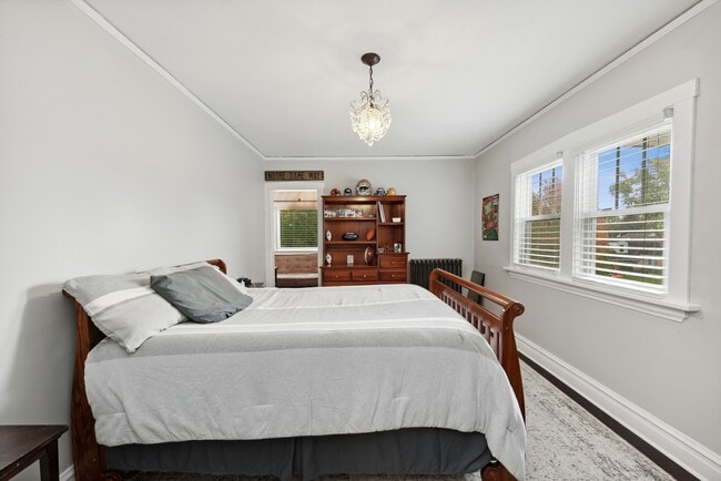 property at 815 S Dryden Pl