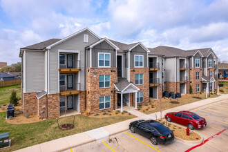 Juniper Pointe Apartments in Kaufman, TX - Building Photo - Building Photo