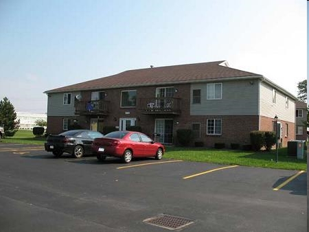 Parkview Apartments in Alden, NY - Building Photo