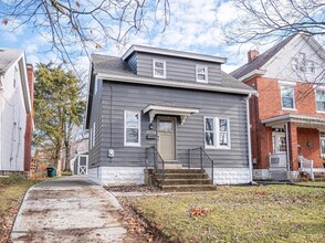 3264 Lakeview St, Unit 3341 in Cincinnati, OH - Building Photo - Building Photo