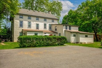1138 E Schuylkill Rd in Pottstown, PA - Foto de edificio - Building Photo