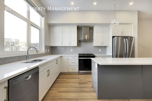 property at 110 Magnolia Vw SE