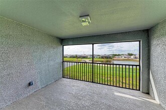 19015 Scallop Lp in Lakewood Ranch, FL - Building Photo - Building Photo