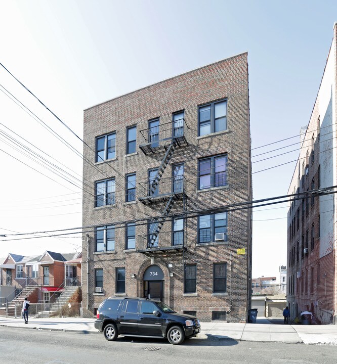 734 E 228th in Bronx, NY - Building Photo