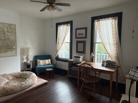 164 Fair St in Kingston, NY - Building Photo