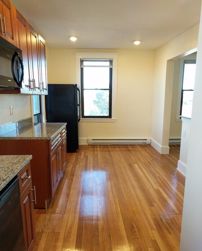 375 Broadway, Unit 19T