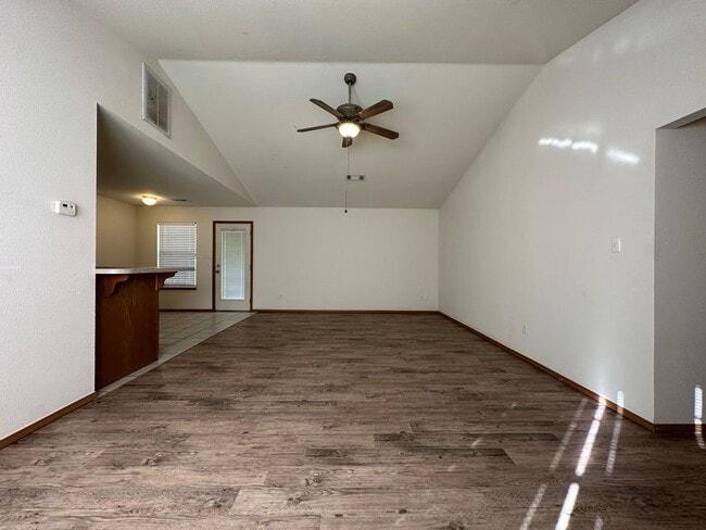 property at 1520-1522 Fianna Pl Ct