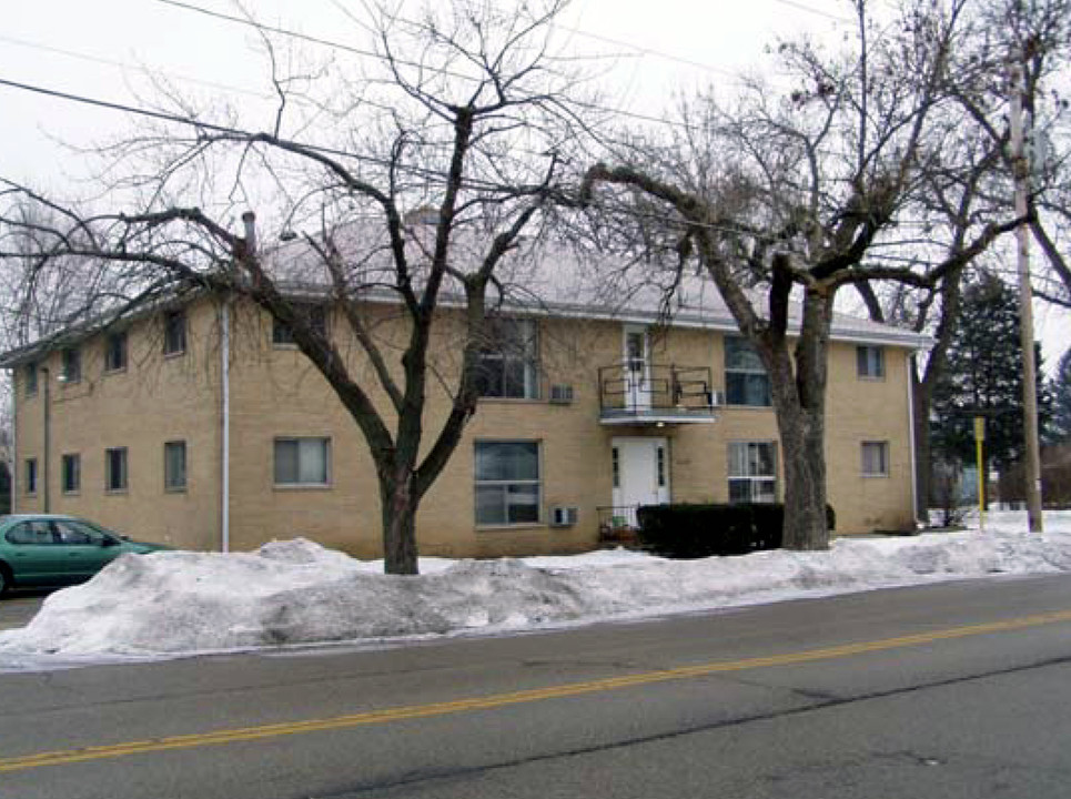 1306 N Washington St in Janesville, WI - Building Photo