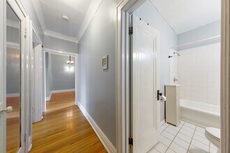 2503 N Washtenaw Ave in Chicago, IL - Building Photo - Building Photo