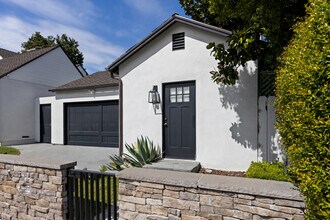 4316 N Clybourn Ave in Burbank, CA - Foto de edificio - Building Photo