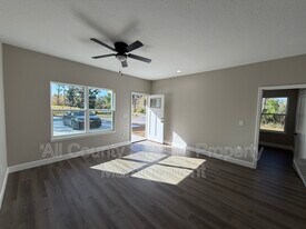 1418 SE Magnolia Loop in Lake City, FL - Building Photo