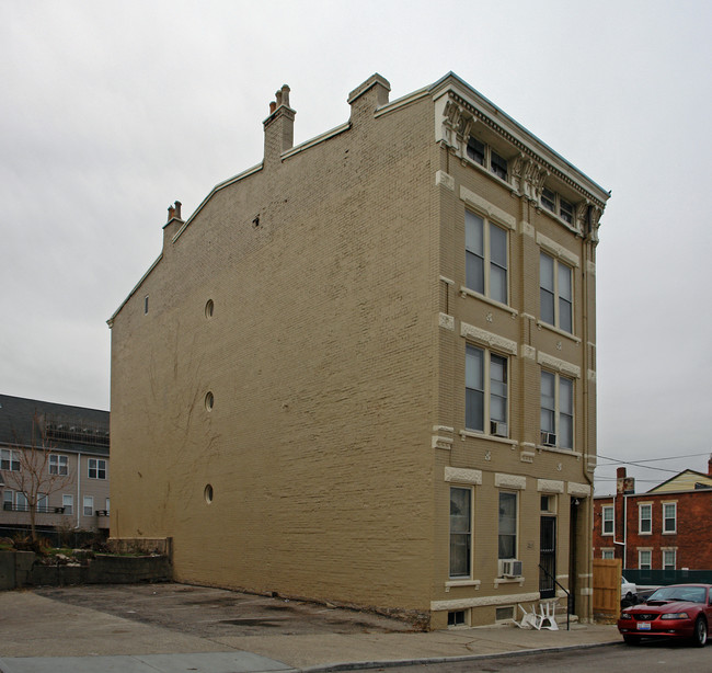 251 Donahue St in Cincinnati, OH - Building Photo - Building Photo