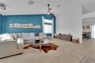 343 John Henry Dr in Henderson, NV - Building Photo - Building Photo