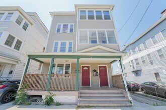 2395 Main St in Bridgeport, CT - Building Photo - Building Photo