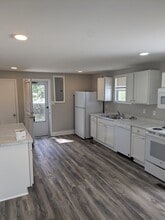 806 N Woodland Dr in Lancaster, SC - Building Photo - Building Photo