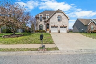 951 Willow Circle in Clarksville, TN - Building Photo - Building Photo