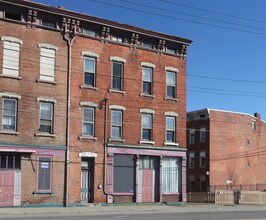 124-128 W Liberty in Cincinnati, OH - Building Photo - Building Photo