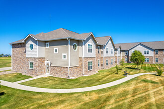 Prairie Vista Village in Altoona, IA - Building Photo - Building Photo