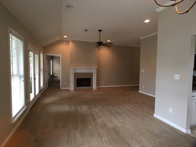 9840 Empress Blvd in Tuscaloosa, AL - Foto de edificio - Building Photo
