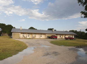 Chestnut Ridge Townhomes in Dripping Springs, TX - Building Photo - Building Photo