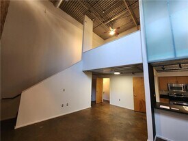 195 Arizona Ave NE in Atlanta, GA - Building Photo