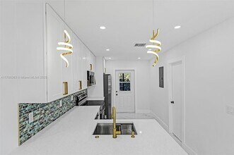 3837 NE 16th Terrace in Pompano Beach, FL - Building Photo - Building Photo