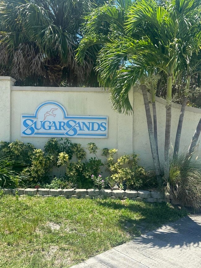 property at 7648 SE Sugar Sand Cir