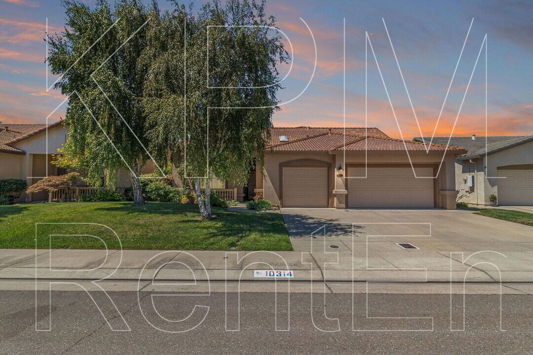 10314 Creek Trail Cir in Stockton, CA - Foto de edificio