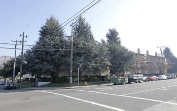 29300 Dixon St in Hayward, CA - Foto de edificio - Building Photo