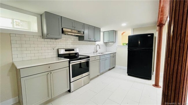 property at 31 Brainerd Rd