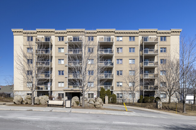 200 Des Allumettières Boul in Gatineau, QC - Building Photo - Building Photo