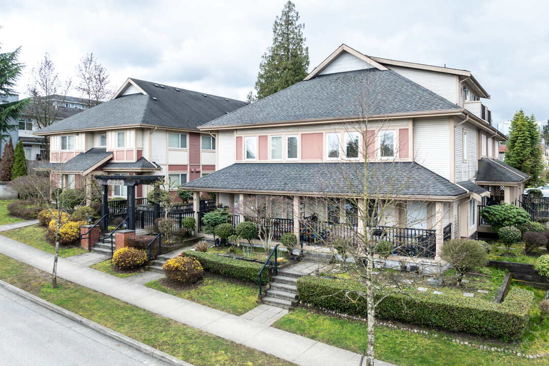 6481 Elgin Av in Burnaby, BC - Building Photo