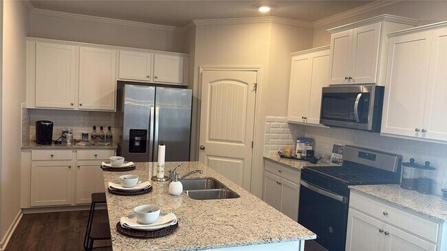 2585 Poppy Ct in Buford, GA - Building Photo - Building Photo