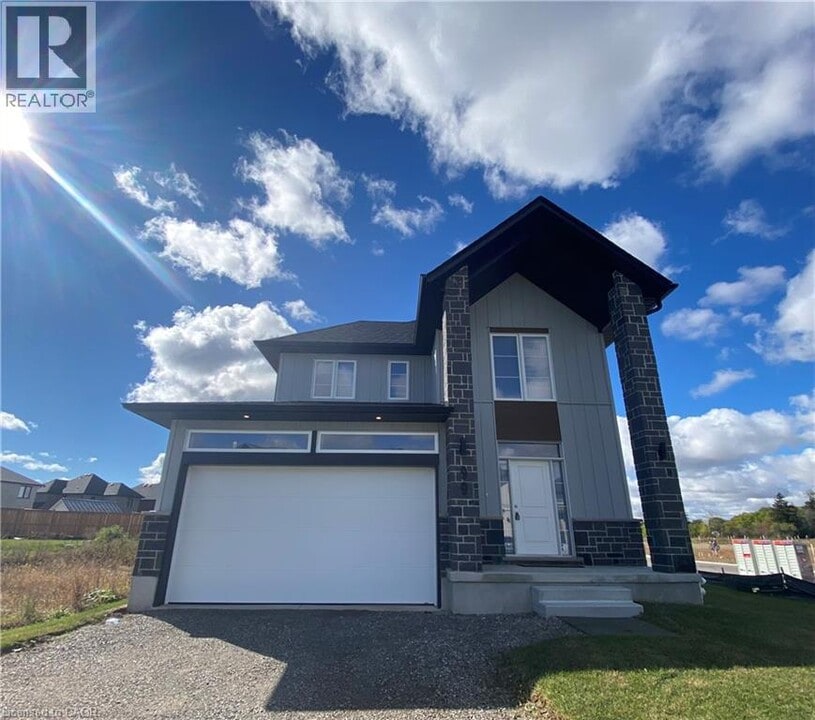 99 O.J Gaffney Dr in Stratford, ON - Building Photo