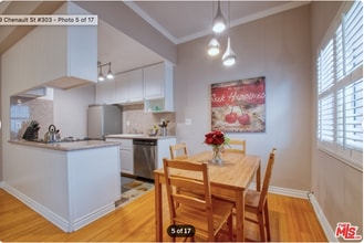 11639 Chenault St, Unit 303 in Los Angeles, CA - Foto de edificio - Building Photo