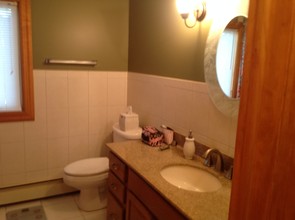 241 Newark Ave, Unit #2 in Lyndhurst, NJ - Building Photo - Building Photo
