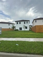 2430 SE 24th Dr in Homestead, FL - Building Photo - Building Photo