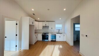 374 S 21st St in San Jose, CA - Building Photo