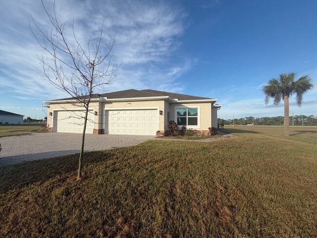16107 Badalona Dr in Punta Gorda, FL - Building Photo - Building Photo