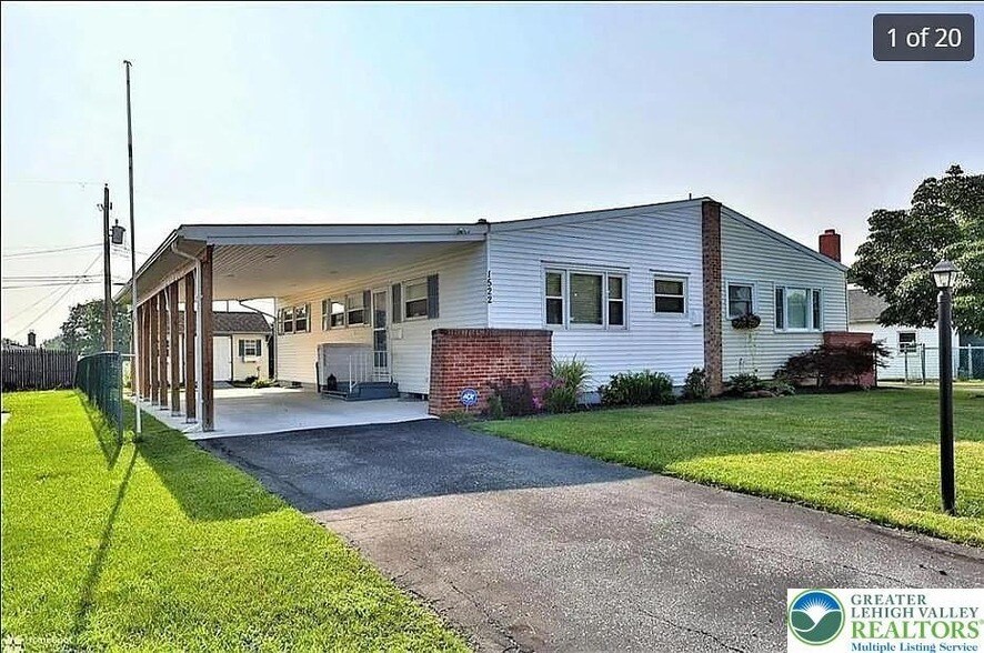 1522 Elayne St in Bethlehem, PA - Building Photo