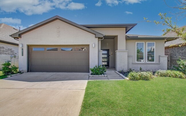 28511 Hannahs Harbor Ln