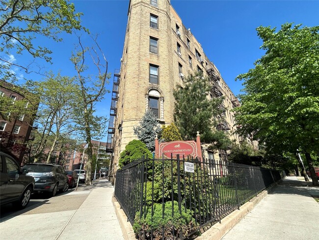 83-74 Talbot St in Queens, NY - Building Photo - Building Photo