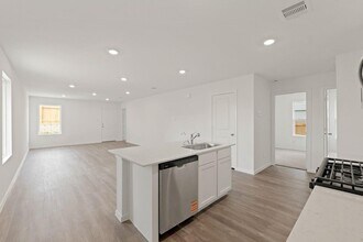 14315 Leafy Willow Dr in Splendora, TX - Building Photo - Building Photo