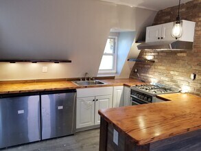 40 Olive St in Bloomfield, NJ - Building Photo - Building Photo