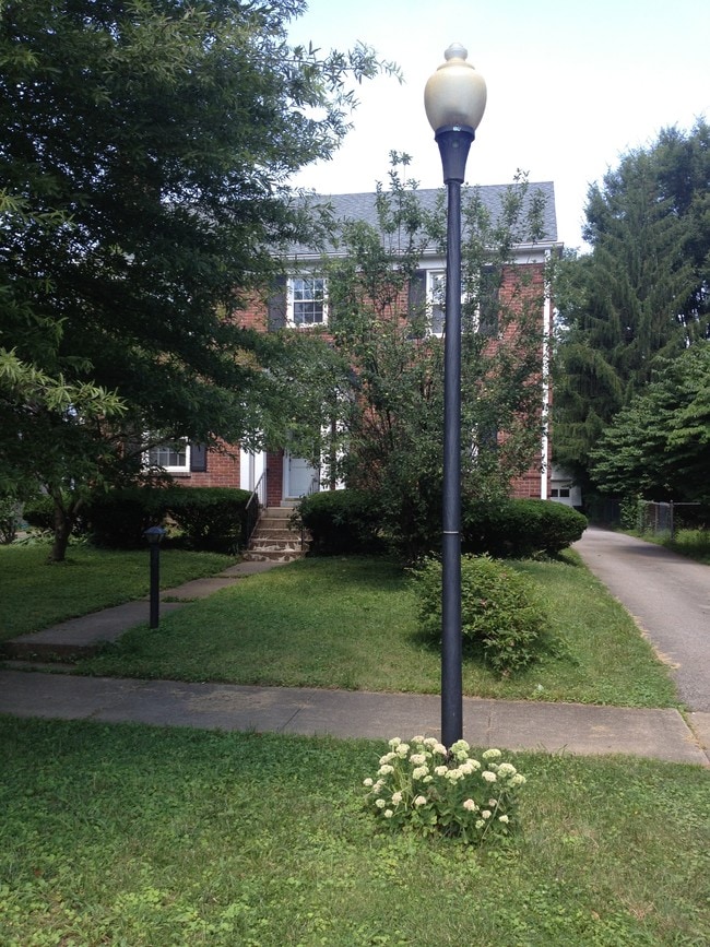 property at 2229 Tyler Ln