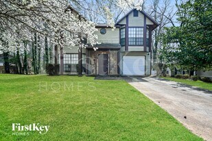 5369 Biffle Ln in Stone Mountain, GA - Building Photo