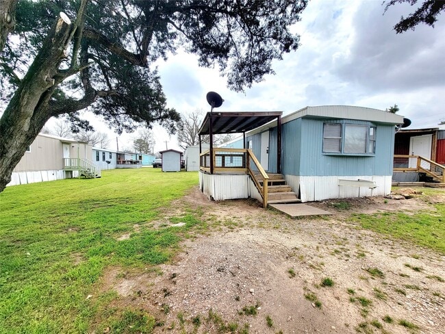 312 Paddock St in Willis, TX - Building Photo - Building Photo