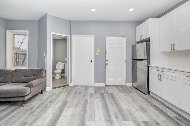 231 Palisade Ave in Garfield, NJ - Building Photo - Building Photo
