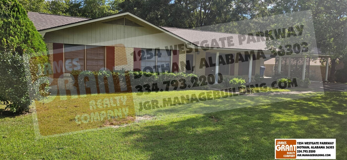 1511 Shrewsbury Dr in Dothan, AL - Building Photo