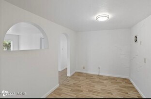 617 N Park St in Anchorage, AK - Building Photo